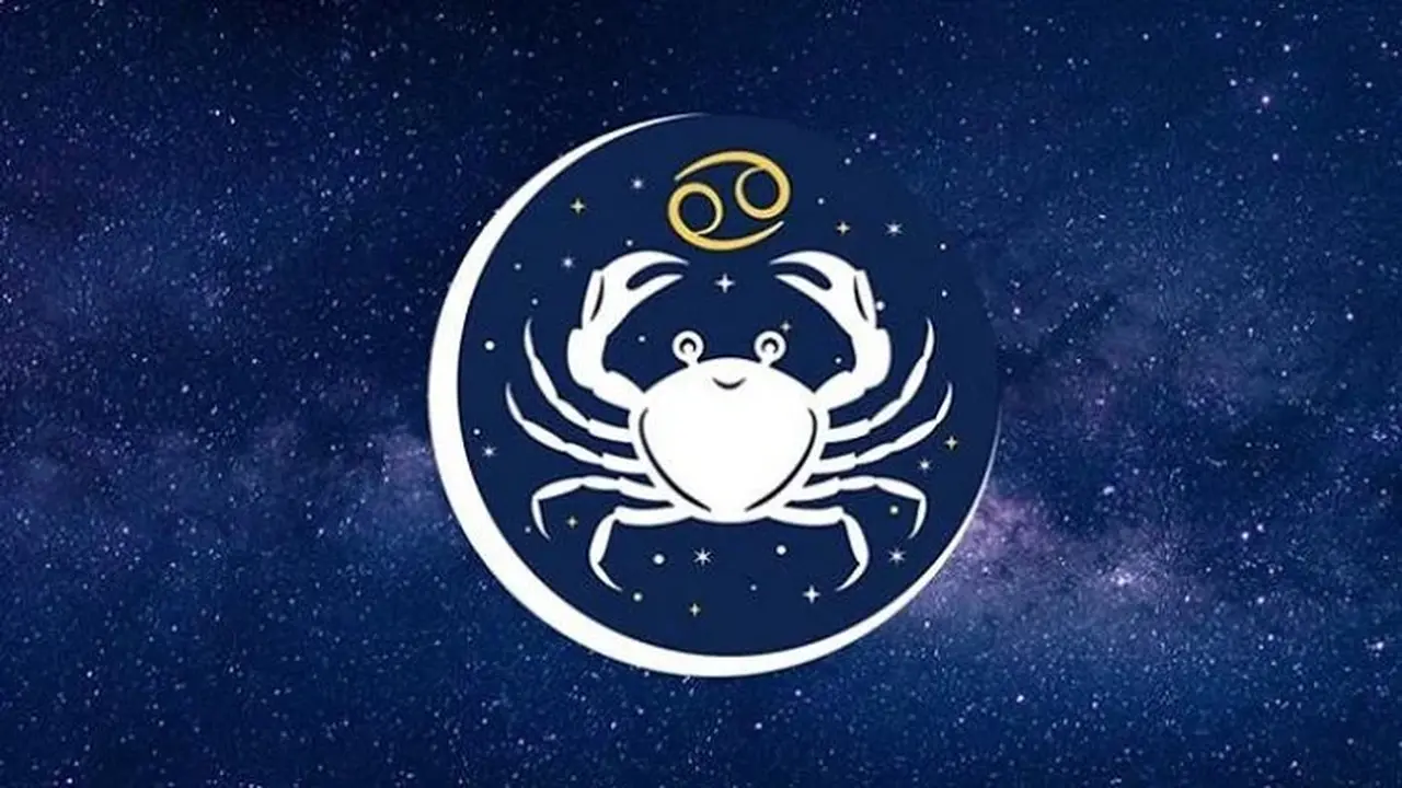 حظك اليوم لمواليد برج السرطان يعلن بداية دفء عاطفي بعد فترة من الفتور